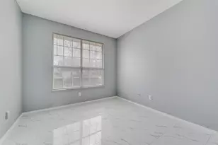 2830 Rochester Ct, Grand Prairie, TX 75052 - Photo 4