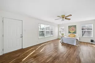 1823 N Crockett St, Sherman, TX 75092 - Photo 8