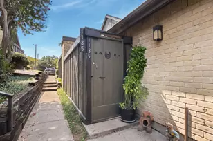4655 Country Creek Dr, Dallas, TX 75236 - Photo 2