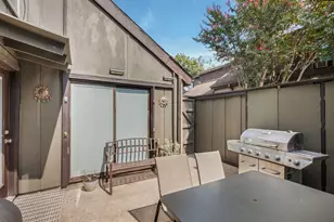 4655 Country Creek Dr, Dallas, TX 75236 - Photo 4