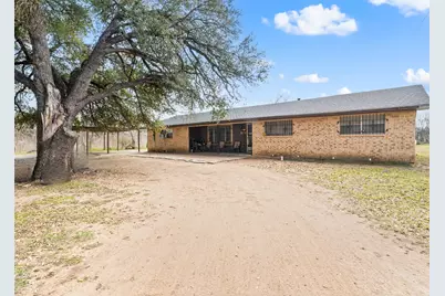 520 Quaid Street, Marlin, TX 76661 - Photo 1