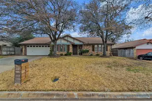 3809 Melstone Dr, Arlington, TX 76016 - Photo 2