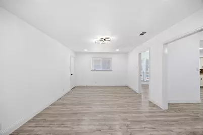 1870 El Paso Street, Lewisville, TX 75077 - Photo 10