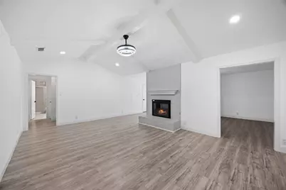 1870 El Paso Street, Lewisville, TX 75077 - Photo 4