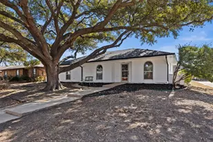 1870 El Paso St, Lewisville, TX 75077 - Photo 2