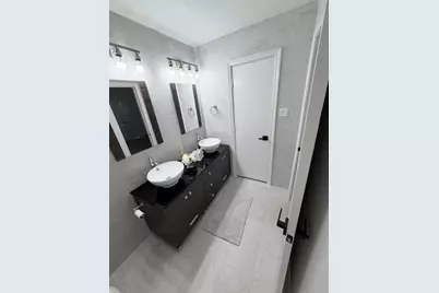 1870 El Paso Street, Lewisville, TX 75077 - Photo 28