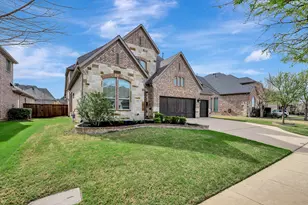 1052 Highpoint Way, Roanoke, TX 76262 - Photo 2