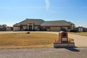 249 Apple Blossom Dr, Abilene, TX 79602 - Photo 2