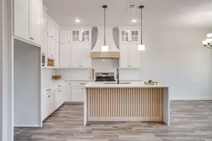 1406 Dorado Dr, Granbury, TX 76048 - Photo 14