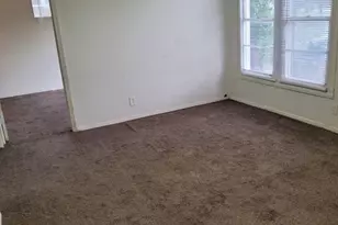 405 E 41st St, San Angelo, TX 76903 - Photo 4