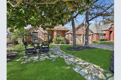 2211 Post Oak Circle, Corinth, TX 76210 - Photo 2