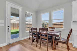 2105 Chapman Ln, Little Elm, TX 75068 - Photo 12