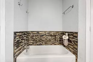 5216 Stagetrail Dr, Arlington, TX 76017 - Photo 24