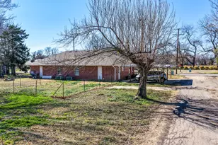 701 & 703 SW 1st St, Cooper, TX 75432 - Photo 20