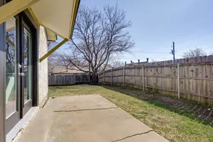 5505 Creek Valley Dr, Arlington, TX 76018 - Photo 18