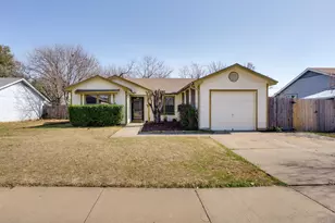 5505 Creek Valley Dr, Arlington, TX 76018 - Photo 1
