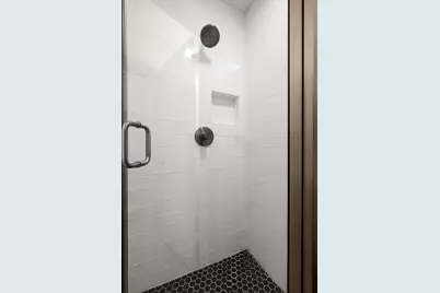 5505 Creek Valley Drive, Arlington, TX 76018 - Photo 14