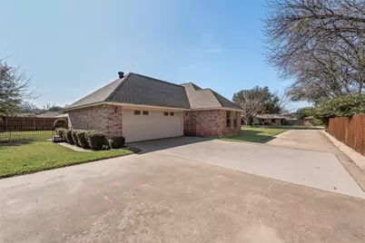 5605 Full Moon Drive, Fort Worth, TX 76132 - Photo 4