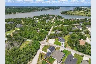 5114 Stoneridge Drive, Granbury, TX 76048 - Photo 2