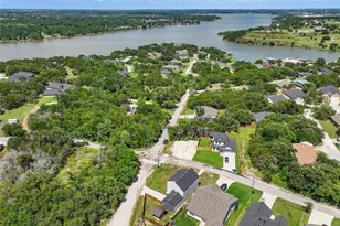 5114 Stoneridge Dr, Granbury, TX 76048 - Photo 2