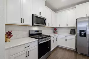 10313 Fountain Gate St, Aubrey, TX 76227 - Photo 6