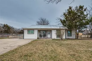 1326 Johns Ave, Lancaster, TX 75134 - Photo 1