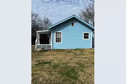 307 E Main Street, Ladonia, TX 75449 - Photo 2