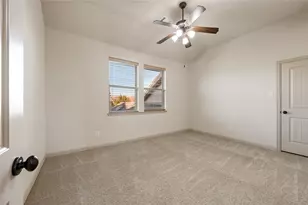 1010 Lost Valley Dr, Euless, TX 76039 - Photo 32