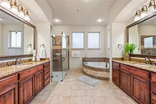 1010 Lost Valley Dr, Euless, TX 76039 - Photo 24