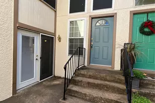 816 Pebble Beach Dr, Garland, TX 75043 - Photo 2