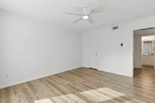 8109 Skillman St, Dallas, TX 75231 - Photo 14