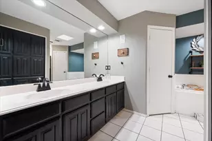 10124 Stoneleigh Dr, Benbrook, TX 76126 - Photo 30