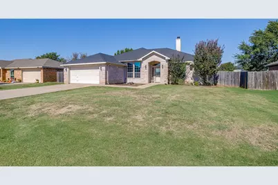 3004 Stroll Drive, Granbury, TX 76049 - Photo 2