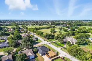 1036 Twin Falls Dr, DeSoto, TX 75115 - Photo 18