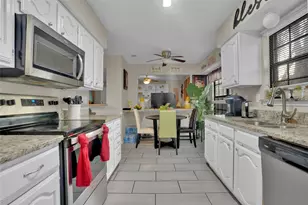 1036 Twin Falls Dr, DeSoto, TX 75115 - Photo 2