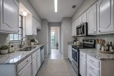 1036 Twin Falls Drive, DeSoto, TX 75115 - Photo 6