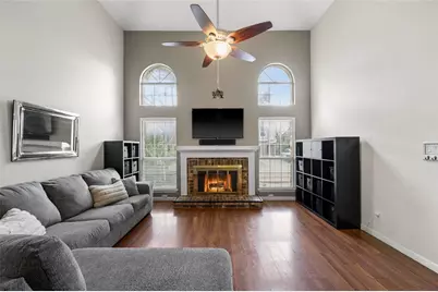 438 Moonlight Way, Irving, TX 75063 - Photo 4