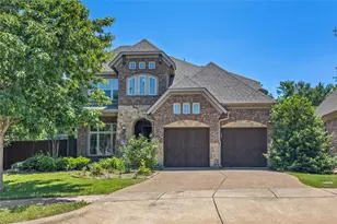 12114 Jackson Creek Dr, Dallas, TX 75243 - Photo 2