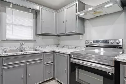 1412 Chase Avenue, Cleburne, TX 76031 - Photo 6