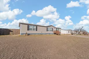 1418 Smooth Stone Dr, Cleburne, TX 76033 - Photo 2