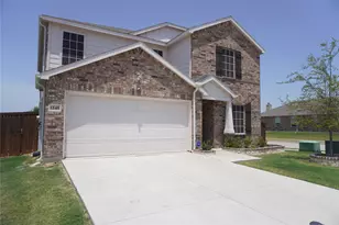 1245 Waggoner Dr, Aubrey, TX 76227 - Photo 4