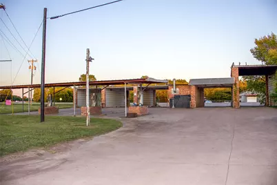 1300 Stonewall Street, Greenville, TX 75401 - Photo 2