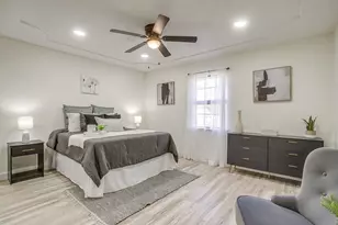 2421 Meadow Vw, Bedford, TX 76021 - Photo 20