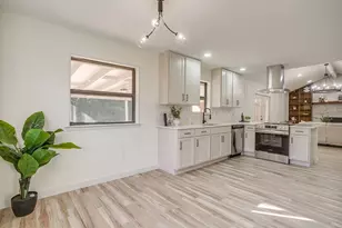 2421 Meadow Vw, Bedford, TX 76021 - Photo 18