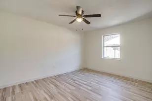 2421 Meadow Vw, Bedford, TX 76021 - Photo 30