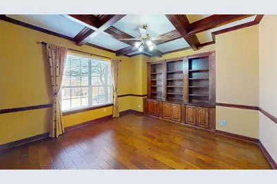 1020 Thorncliff Trail, Irving, TX 75063 - Photo 10