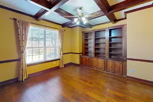 1020 Thorncliff Tr, Irving, TX 75063 - Photo 10