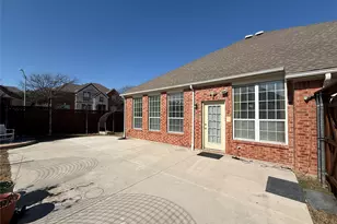 1020 Thorncliff Tr, Irving, TX 75063 - Photo 28