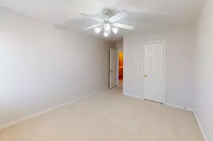 1020 Thorncliff Tr, Irving, TX 75063 - Photo 16