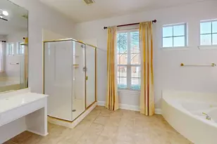 1020 Thorncliff Tr, Irving, TX 75063 - Photo 24